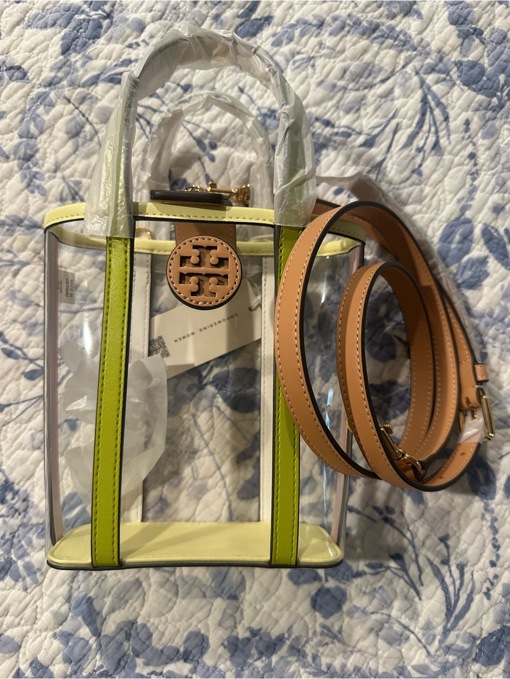 Tory Burch Clear Tote with Neon Yellow Trim and Tan Logo - Picture 4 of 9
